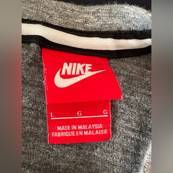 Nike Sportswear Cotton Shirt - Picture 2 of 2